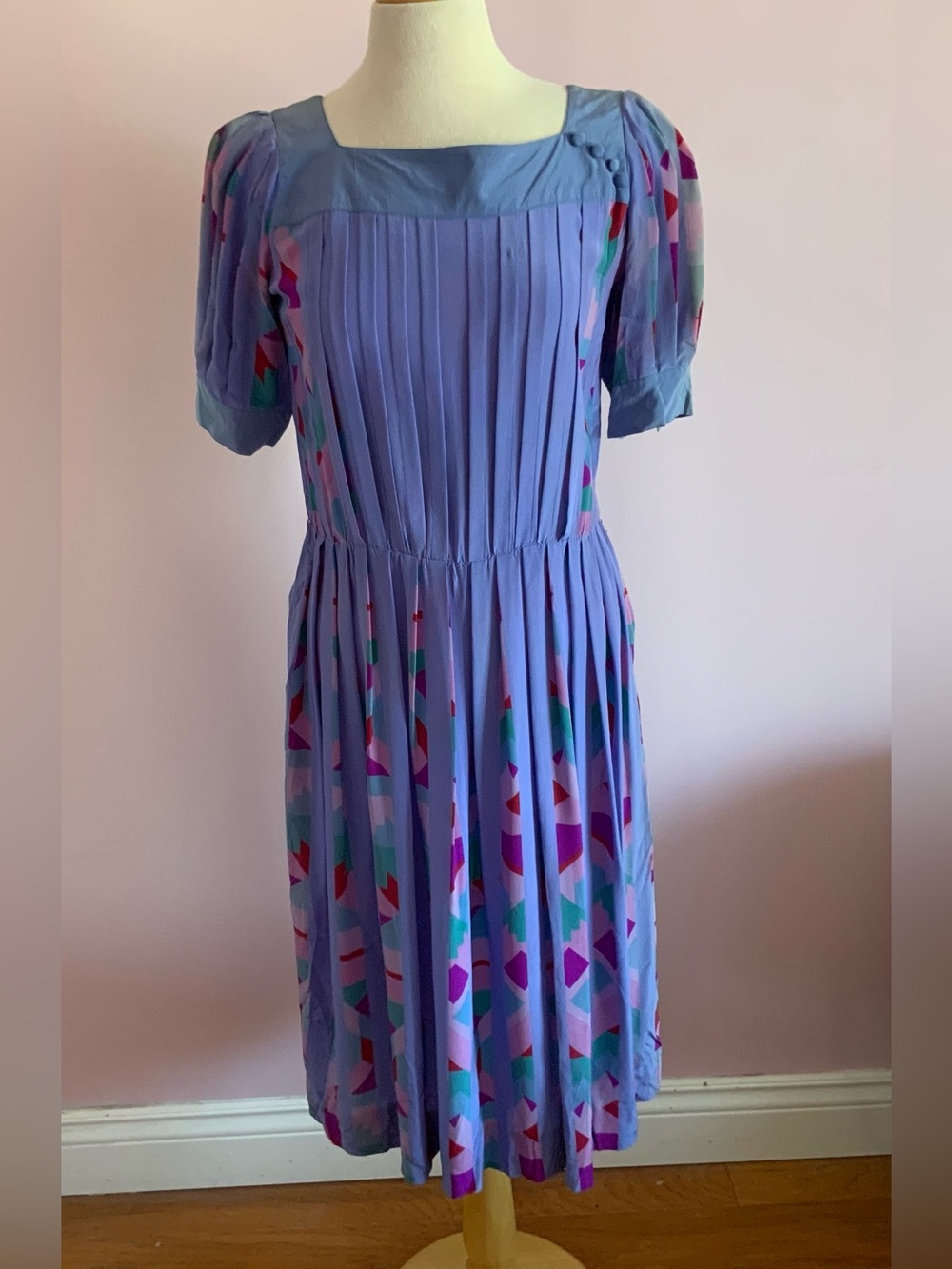 Albert Nipon Lavender Pleated Midi Dress with Multicolor Geometric Print